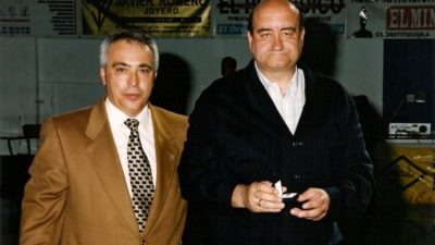 Entrega de la insignia de oro del Club (2003)